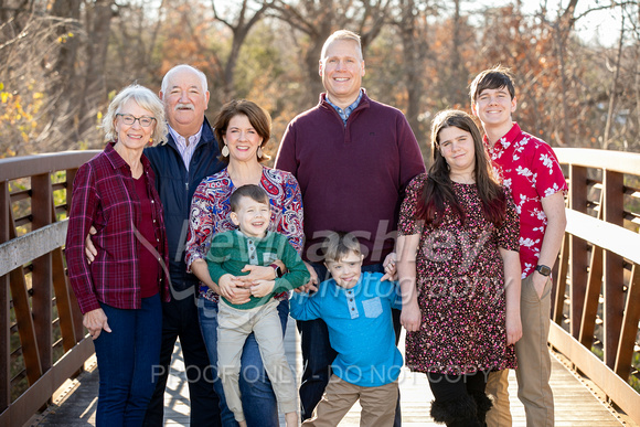Family Portrait Photography at Ironwoods Park in Leawood, Kansas by Kansas City Overland Park Portrait Photographers Kevin Ashley Photography.