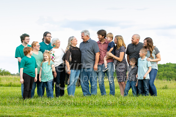 Family Portrait Photography at Shawnee Mission Park in Lenexa, Kansas by Kansas City Overland Park Portrait Photographers Kevin Ashley Photography.
