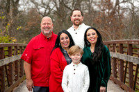 Family Portrait Photography at Ironwoods Park in Leawood, Kansas by Kansas City Overland Park Portrait Photographers Kevin Ashley Photography.
