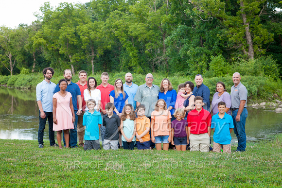 Svoboda Family Photos at Ironwoods Park in Leawood, Kansas. Kansas City Wedding and Destination Wedding Photographer, and Lifestyle Portrait Photographers ©Kevin Ashley Photography