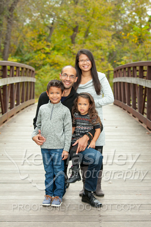 Fall Portrait Session in the park at Ironwoods Park in Leawood, Kansas by Premier Kansas City and Destination Wedding and Lifestyle Portrait Photographer  ©Kevin Ashley Photography