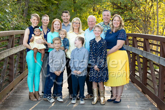 Family Portrait Photography at Ironwoods Park in Leawood, Kansas by Kansas City Overland Park Portrait Photographers Kevin Ashley Photography.